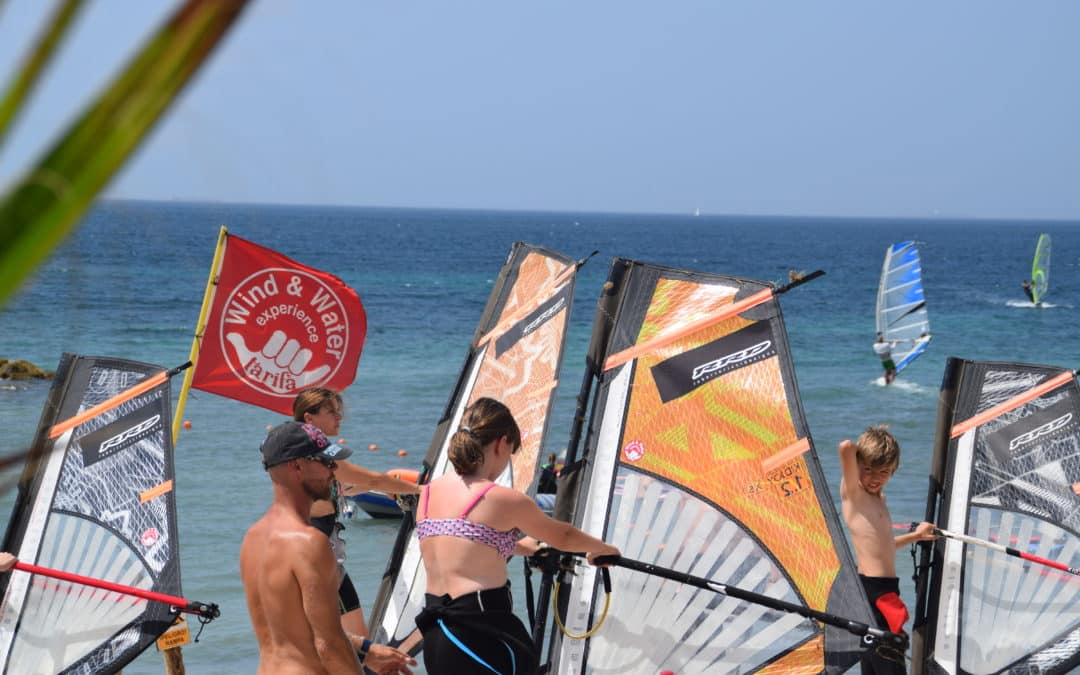Que necesitas para aprender windsurf en Tarifa